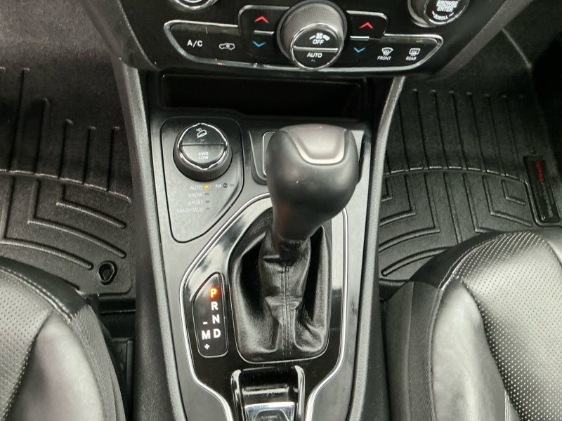 2019 Jeep Cherokee Overland 4x4