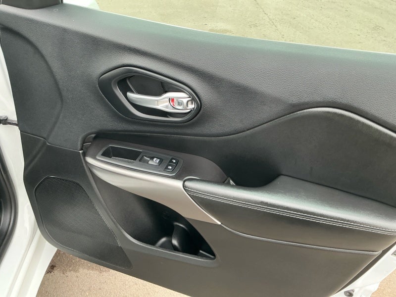 2019 Jeep Cherokee Overland 4x4