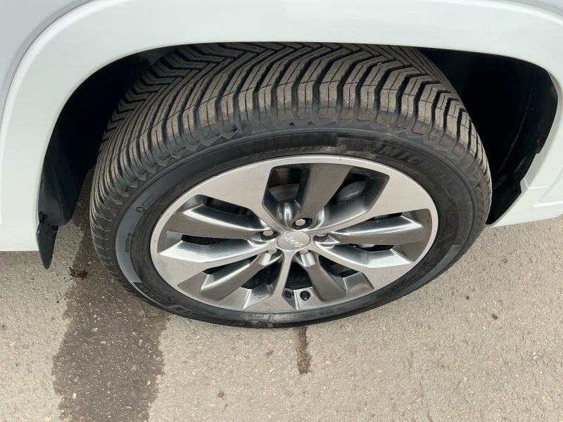 2019 Jeep Cherokee Overland 4x4