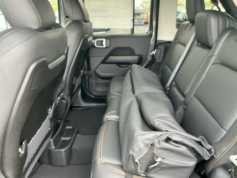 2027 Jeep Wrangler WRANGLER 4-DOOR SAHARA