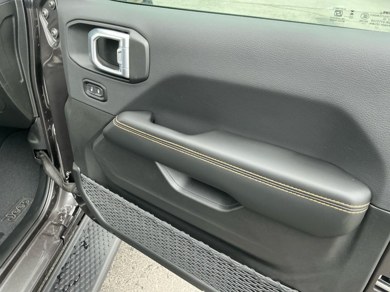 2027 Jeep Wrangler WRANGLER 4-DOOR SAHARA