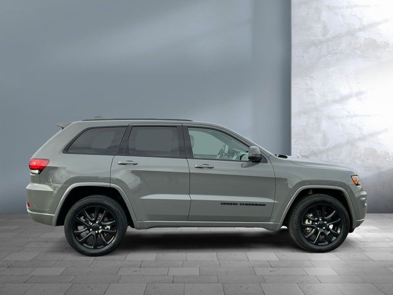 2021 Jeep Grand Cherokee Laredo X 4x4