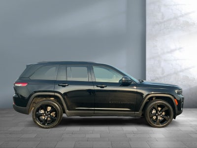 2023 Jeep Grand Cherokee Altitude 4x4