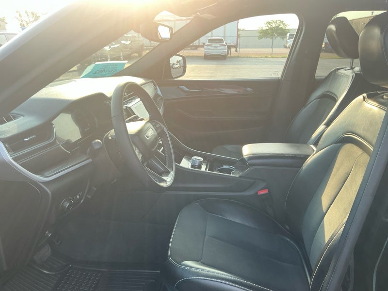 2023 Jeep Grand Cherokee Altitude 4x4