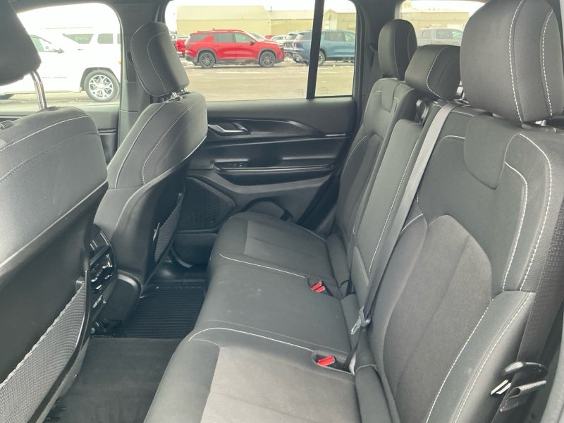 2024 Jeep Grand Cherokee Laredo 4x4