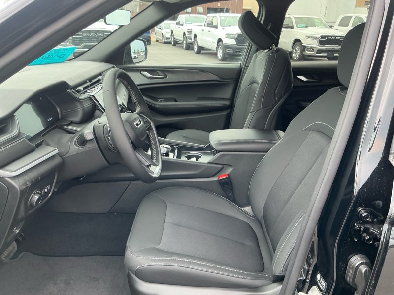 2026 Jeep Grand Cherokee GRAND CHEROKEE LAREDO 4X4