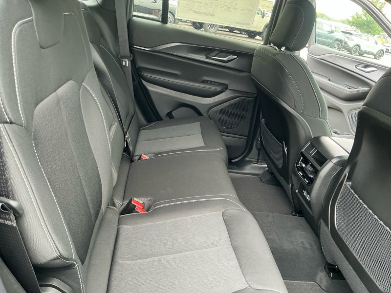 2026 Jeep Grand Cherokee GRAND CHEROKEE LAREDO 4X4