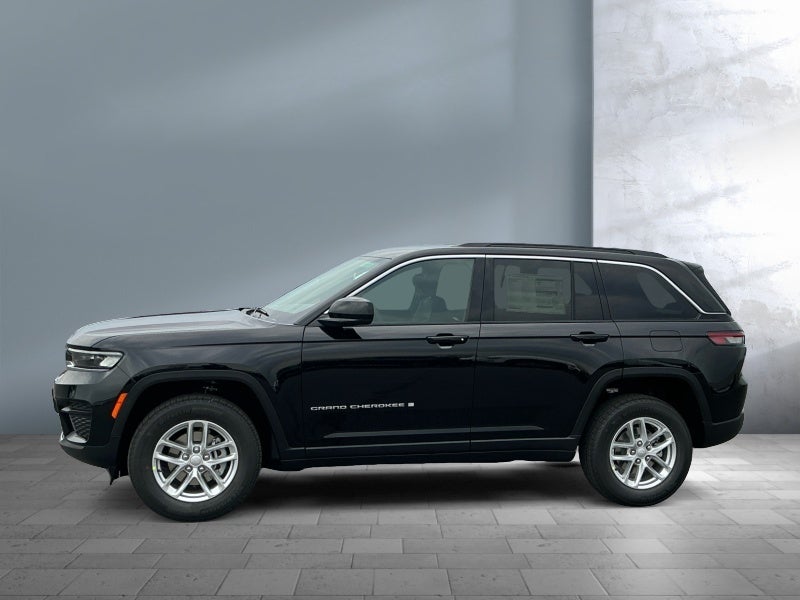 2026 Jeep Grand Cherokee GRAND CHEROKEE LAREDO 4X4