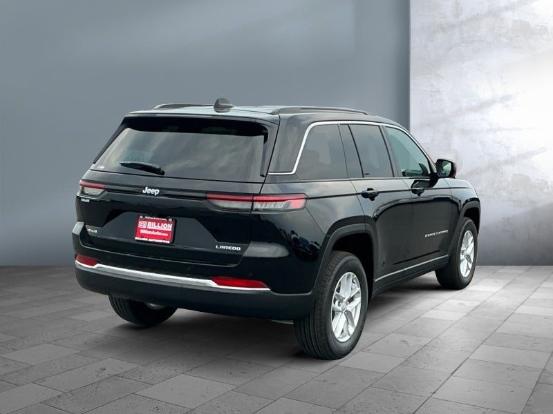 2026 Jeep Grand Cherokee GRAND CHEROKEE LAREDO 4X4