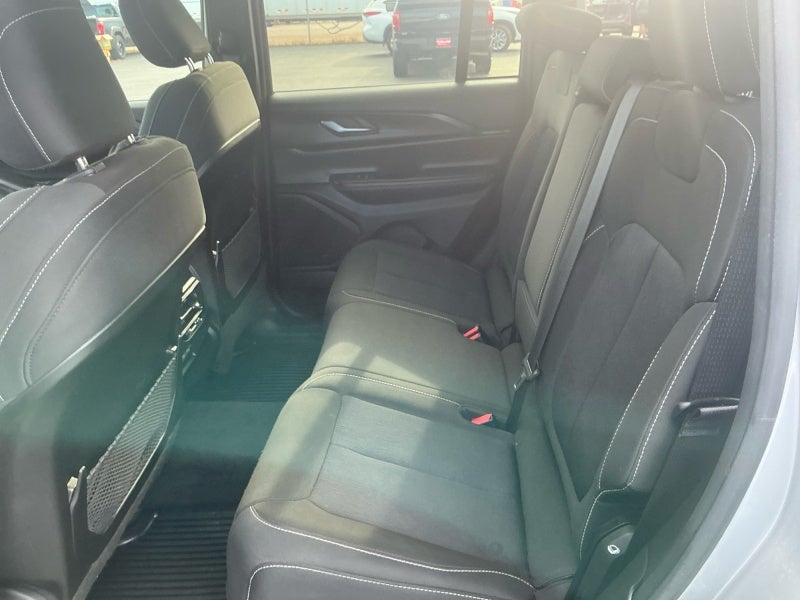 2024 Jeep Grand Cherokee Laredo 4x4