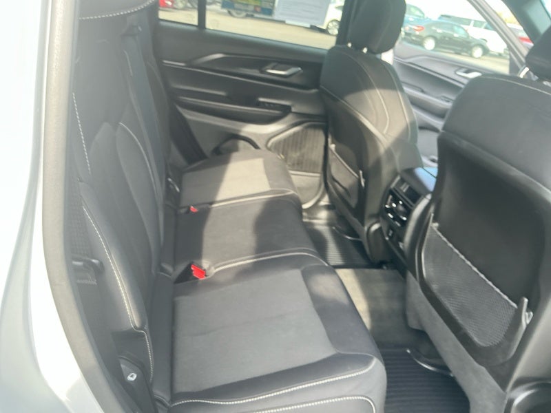 2024 Jeep Grand Cherokee Laredo 4x4