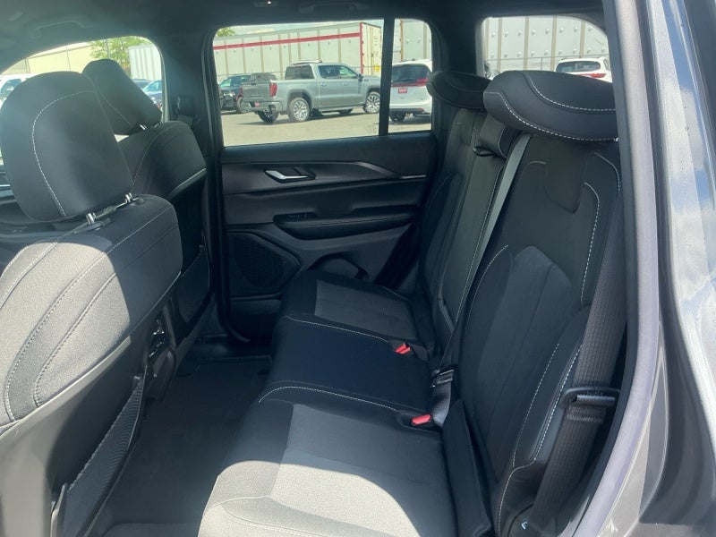 2026 Jeep Grand Cherokee GRAND CHEROKEE LAREDO 4X4