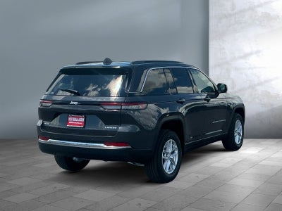 2026 Jeep Grand Cherokee GRAND CHEROKEE LAREDO 4X4