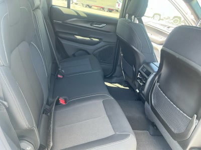 2026 Jeep Grand Cherokee GRAND CHEROKEE LAREDO X 4X4