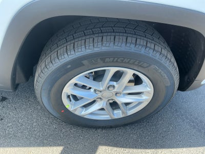2026 Jeep Grand Cherokee GRAND CHEROKEE LAREDO X 4X4