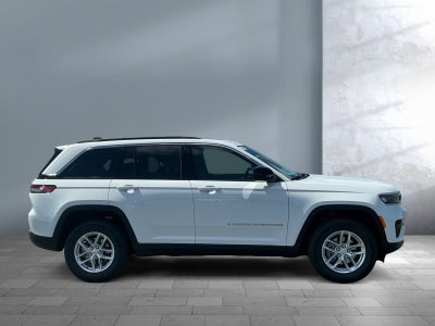 2026 Jeep Grand Cherokee GRAND CHEROKEE LAREDO X 4X4