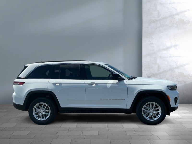 2026 Jeep Grand Cherokee GRAND CHEROKEE LAREDO X 4X4