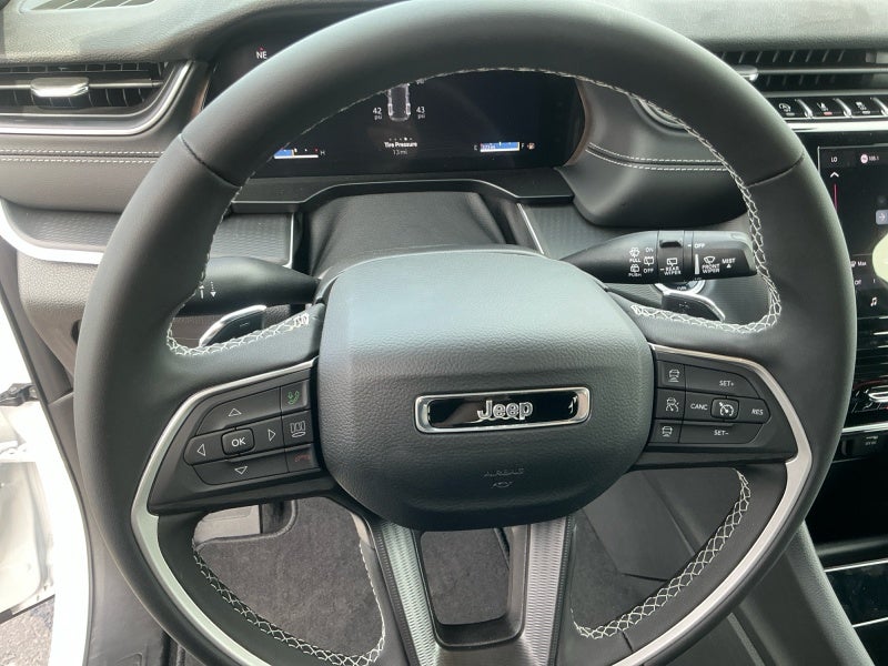 2026 Jeep Grand Cherokee GRAND CHEROKEE LAREDO 4X4