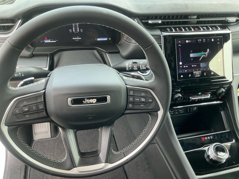 2026 Jeep Grand Cherokee GRAND CHEROKEE LAREDO 4X4
