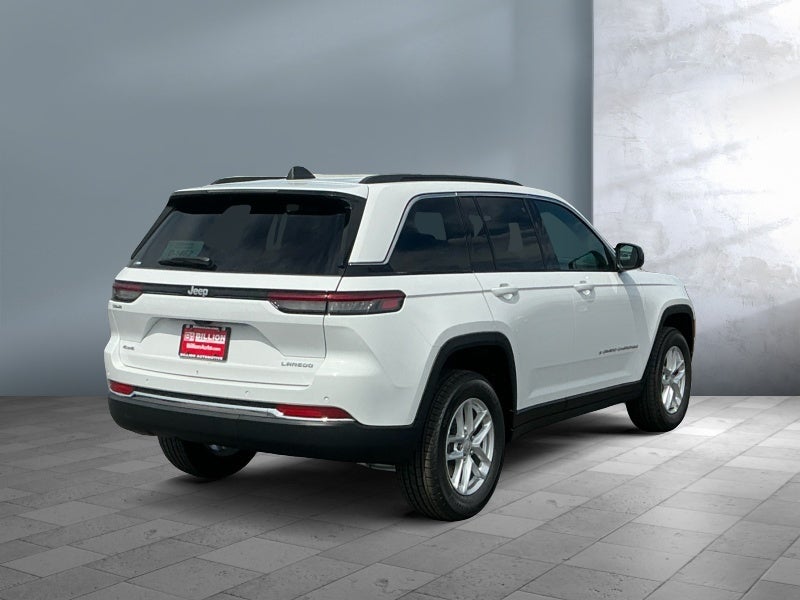 2026 Jeep Grand Cherokee GRAND CHEROKEE LAREDO 4X4