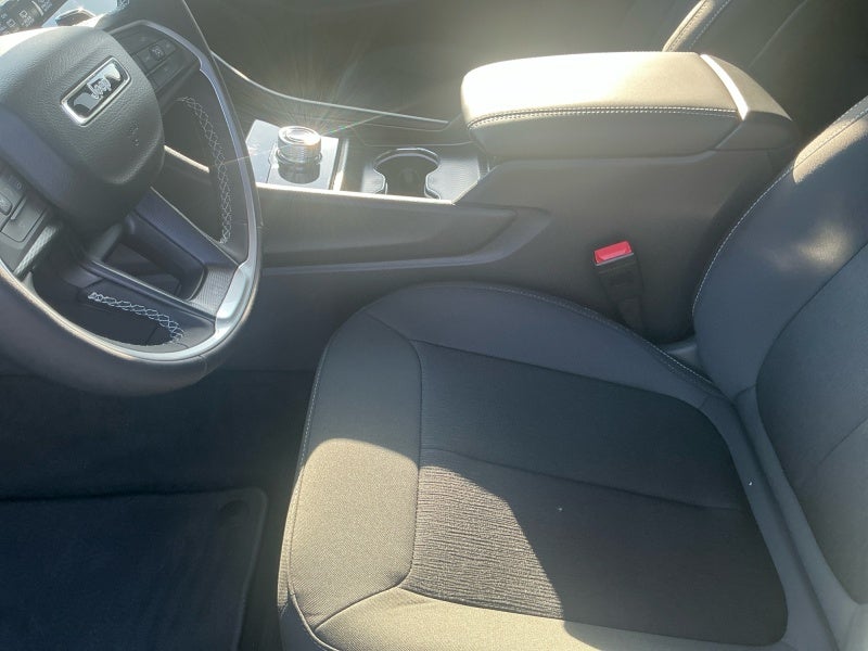 2026 Jeep Grand Cherokee GRAND CHEROKEE LAREDO 4X4