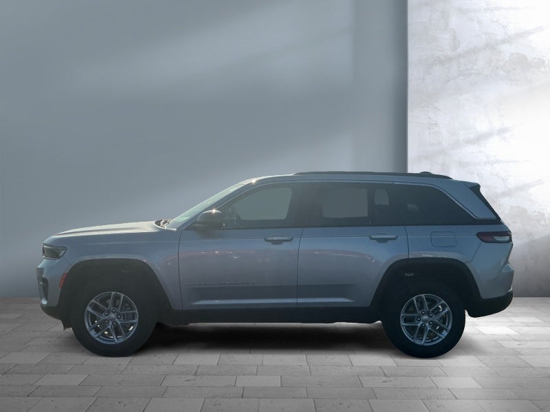 2026 Jeep Grand Cherokee GRAND CHEROKEE LAREDO 4X4