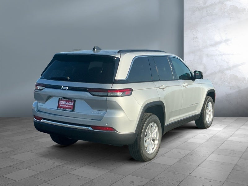 2026 Jeep Grand Cherokee GRAND CHEROKEE LAREDO 4X4