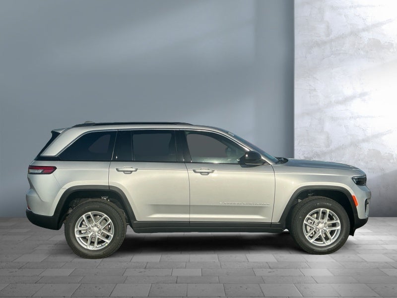 2026 Jeep Grand Cherokee GRAND CHEROKEE LAREDO 4X4