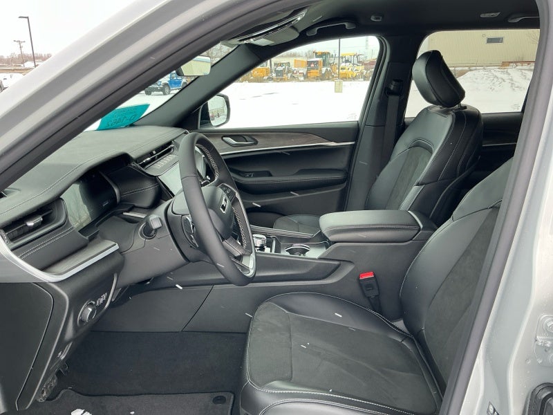 2026 Jeep Grand Cherokee GRAND CHEROKEE ALTITUDE 4X4