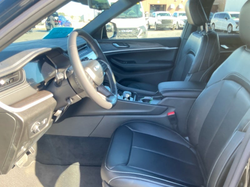 2027 Jeep Grand Cherokee GRAND CHEROKEE LIMITED 4X4
