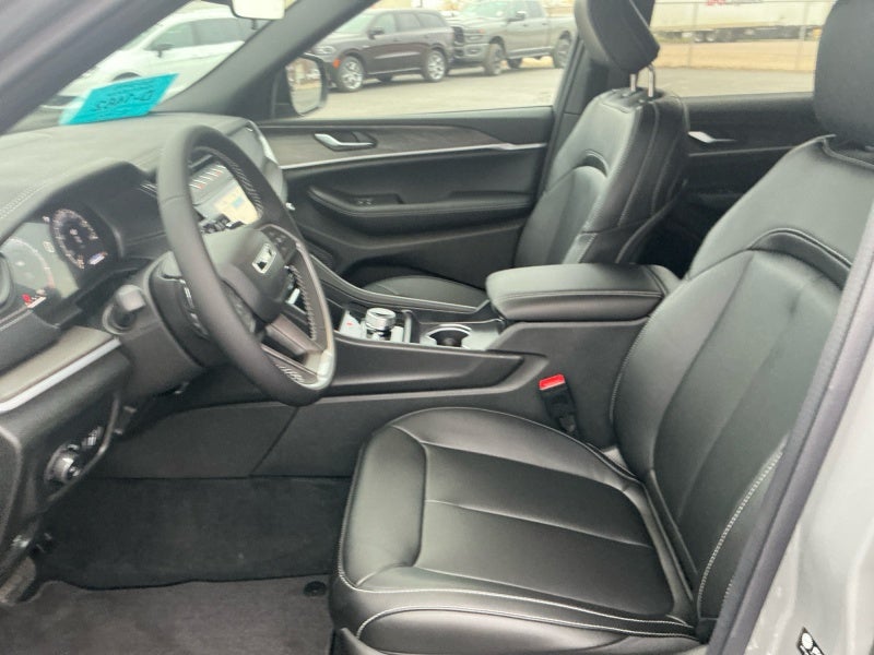2027 Jeep Grand Cherokee GRAND CHEROKEE LIMITED 4X4