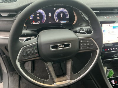 2027 Jeep Grand Cherokee GRAND CHEROKEE LIMITED 4X4