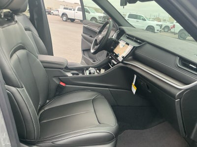 2027 Jeep Grand Cherokee GRAND CHEROKEE LIMITED 4X4