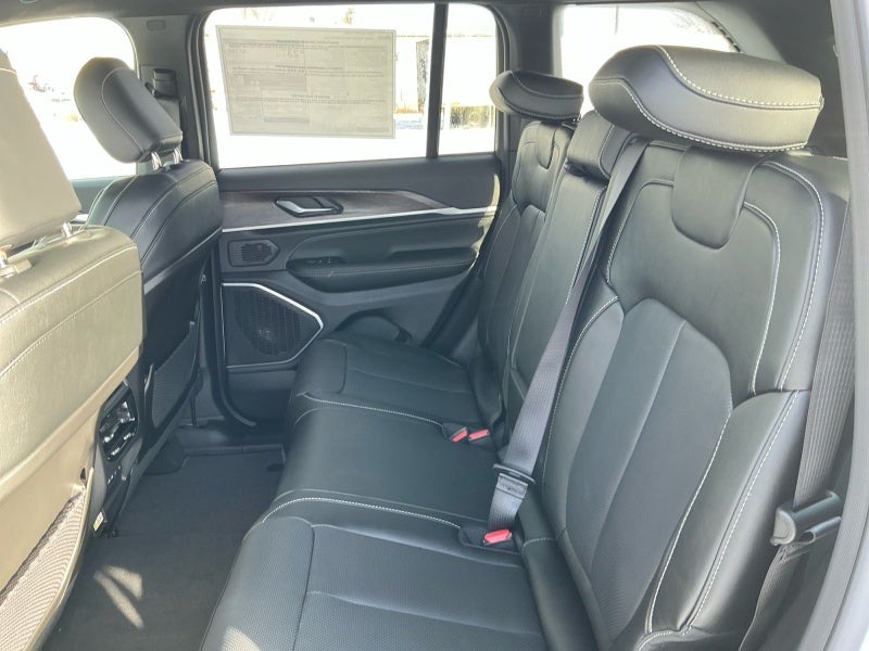 2026 Jeep Grand Cherokee GRAND CHEROKEE LIMITED RESERVE 4X4