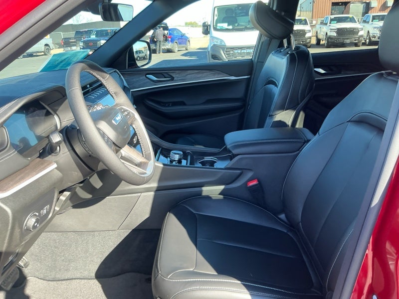 2027 Jeep Grand Cherokee GRAND CHEROKEE LIMITED 4X4