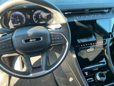 2027 Jeep Grand Cherokee GRAND CHEROKEE LIMITED 4X4