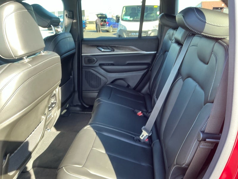 2027 Jeep Grand Cherokee GRAND CHEROKEE LIMITED 4X4