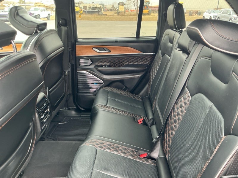 2025 Jeep Grand Cherokee Summit Reserve