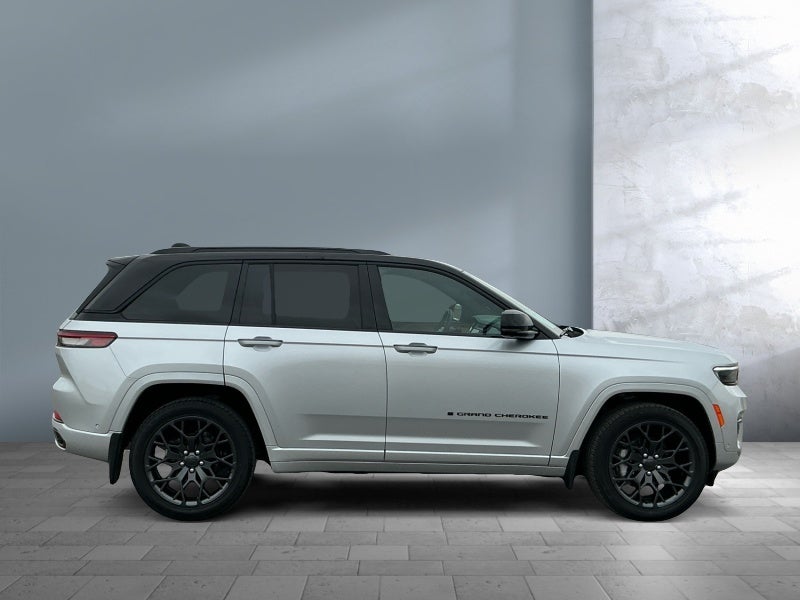 2025 Jeep Grand Cherokee Summit Reserve