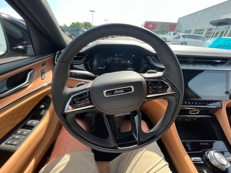 2026 Jeep Grand Cherokee Summit 4x4