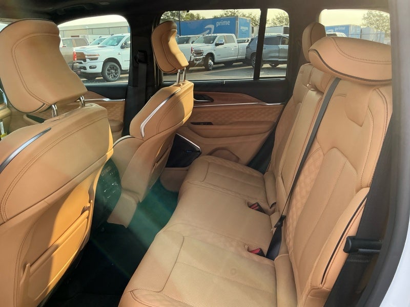 2026 Jeep Grand Cherokee GRAND CHEROKEE SUMMIT 4X4