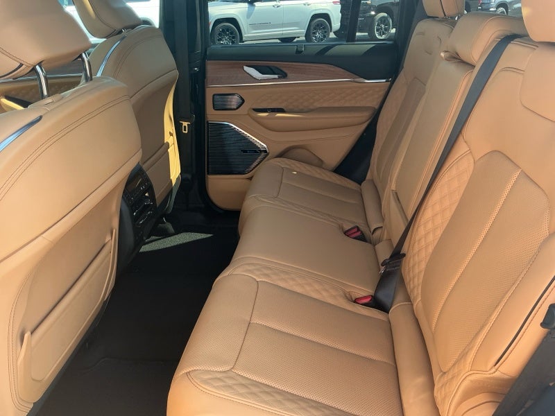 2026 Jeep Grand Cherokee GRAND CHEROKEE SUMMIT 4X4