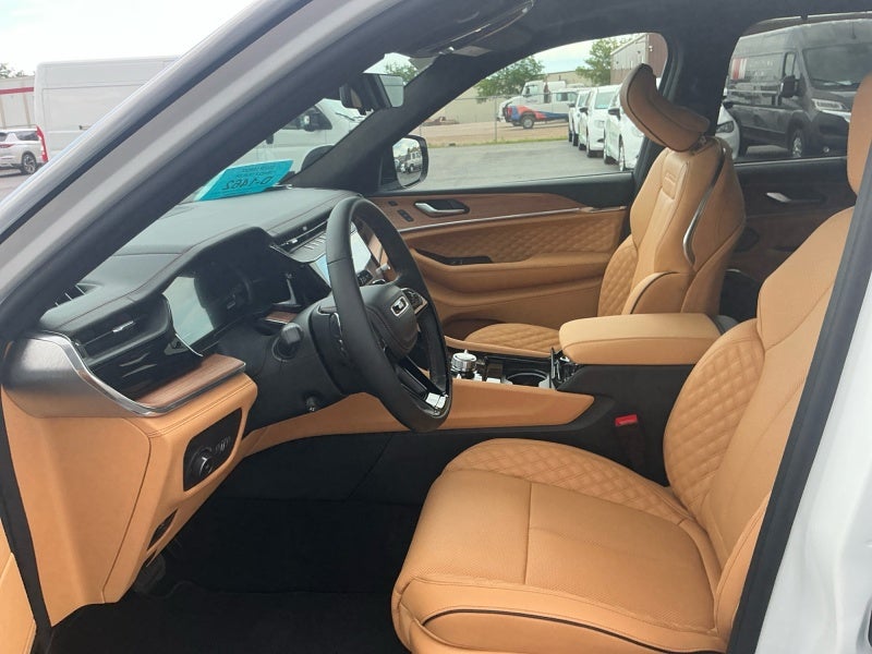 2026 Jeep Grand Cherokee GRAND CHEROKEE SUMMIT 4X4