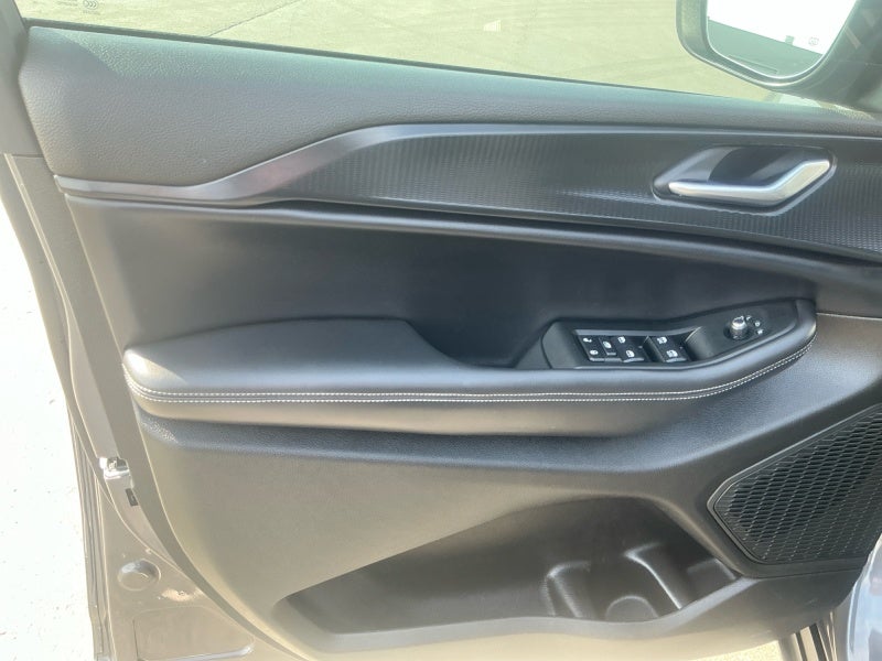 2025 Jeep Grand Cherokee L Laredo X 4x4