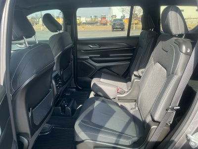 2025 Jeep Grand Cherokee L Laredo X 4x4