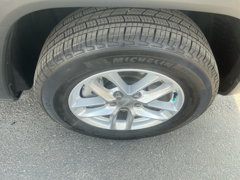 2025 Jeep Grand Cherokee L Laredo X 4x4