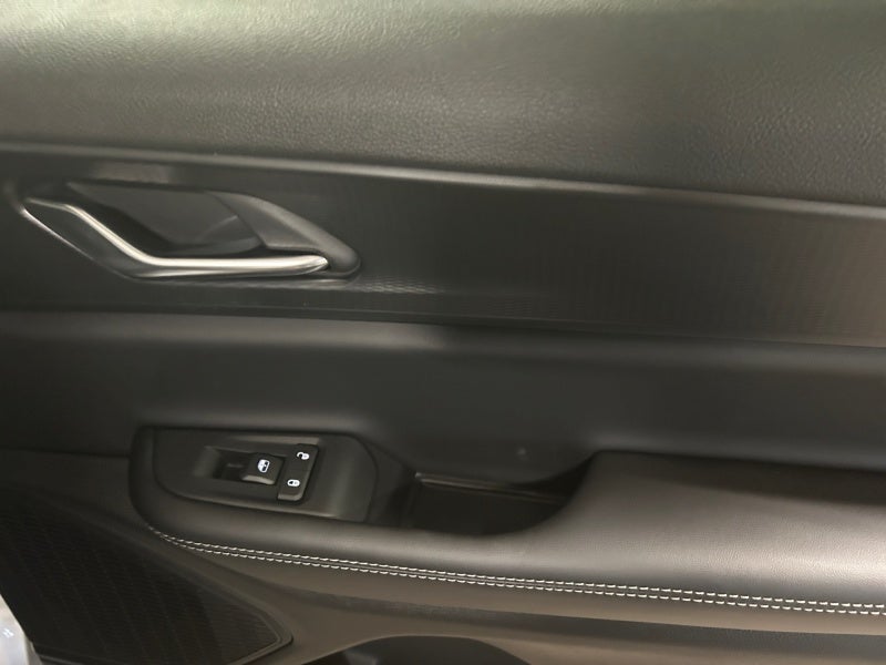 2025 Jeep Grand Cherokee GRAND CHEROKEE L ALTITUDE 4X4