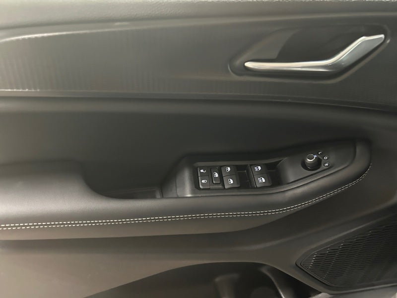 2025 Jeep Grand Cherokee GRAND CHEROKEE L ALTITUDE 4X4