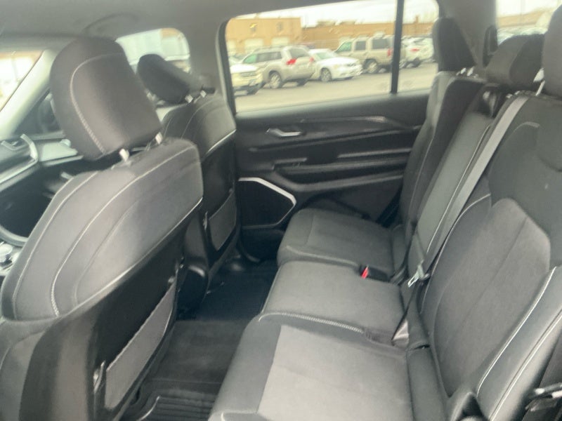 2021 Jeep Grand Cherokee L Laredo 4x4