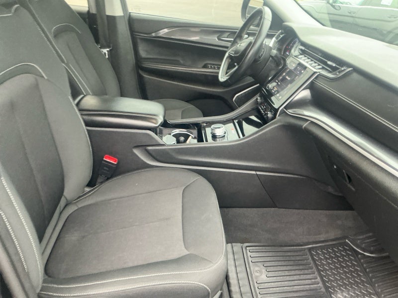 2021 Jeep Grand Cherokee L Laredo 4x4